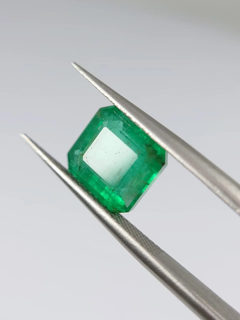 3.35ct Natural Octagon Faceted Panjshir Emerald from Afghanistan — view 4